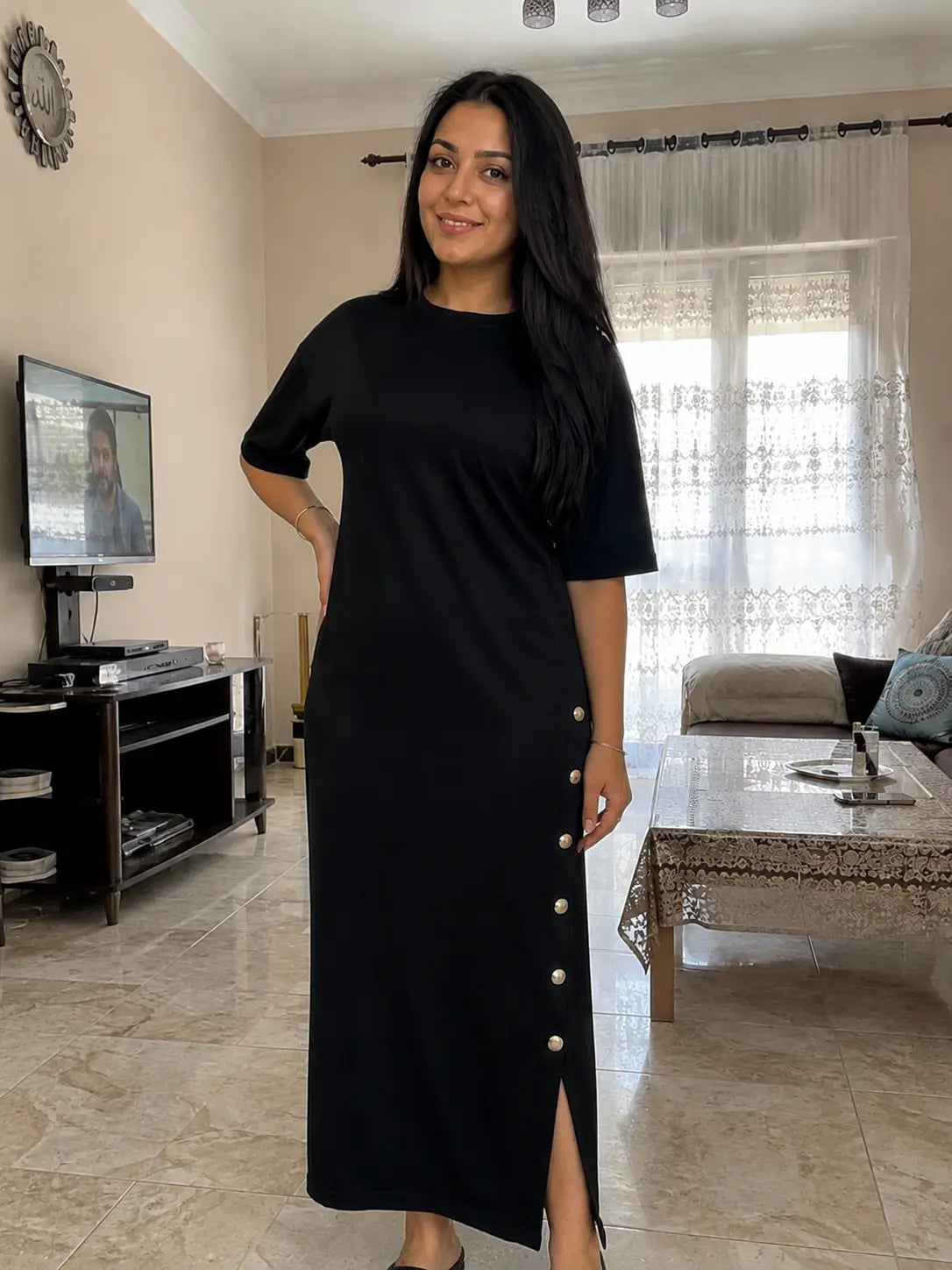Robe Noir Élégante + Cadeau Parfum 🎁