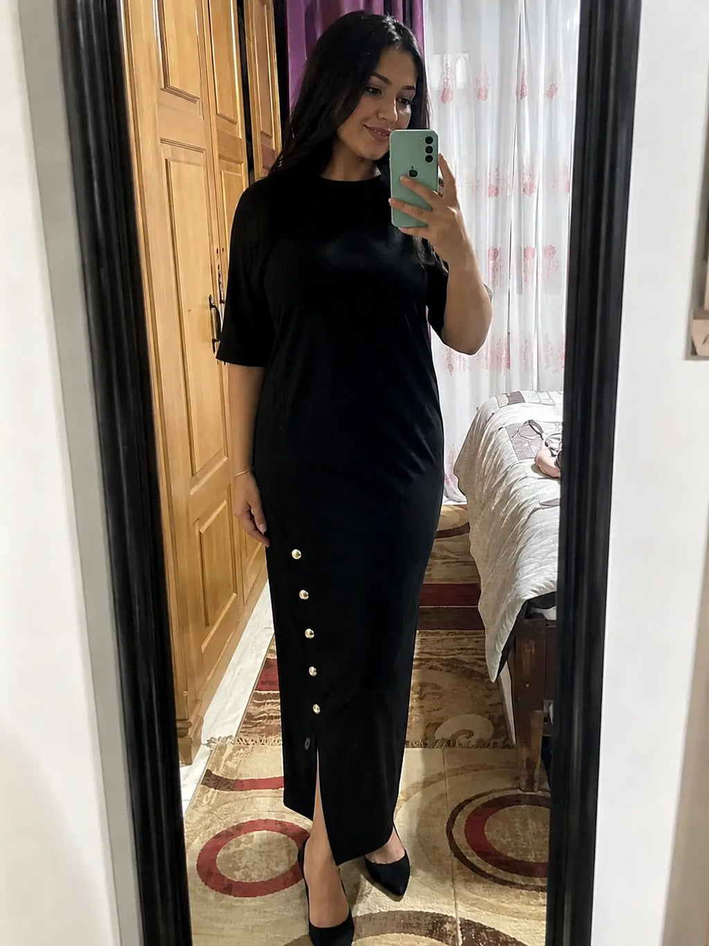 Robe Noir Élégante + Cadeau Parfum 🎁